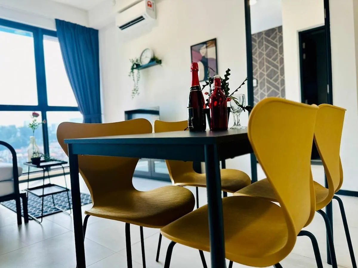 Luxury Familystay 3Br 10 Pax Jelutong Apartment