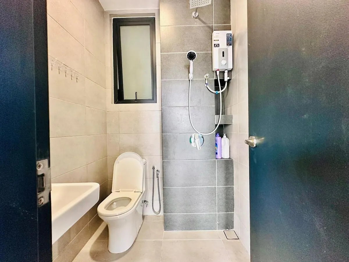 Luxury Familystay 3Br 10 Pax Jelutong Apartment